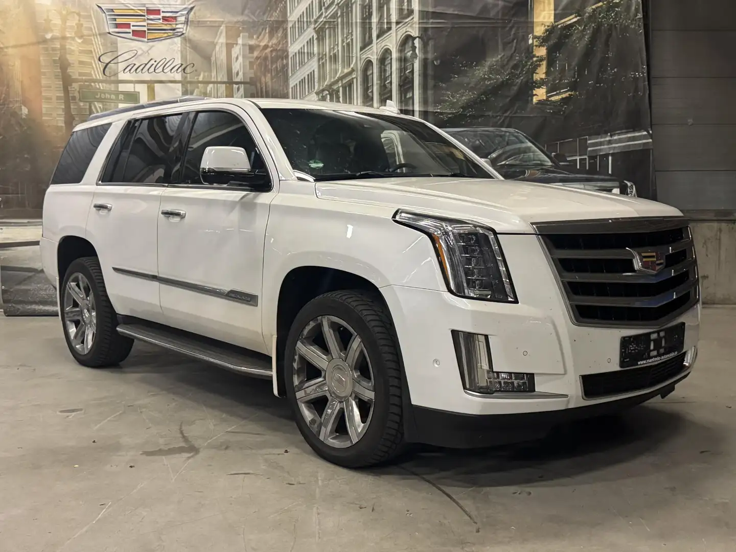 Cadillac Escalade 6.2 V8 Platinum - 2