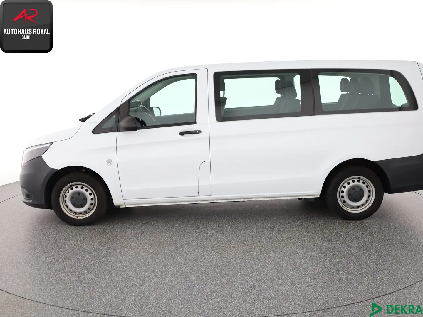 Mercedes-Benz Vito Vito Tourer 111 CDI LANG 8 SITZE STANDHZ,1.HD,SH Weiß - 2