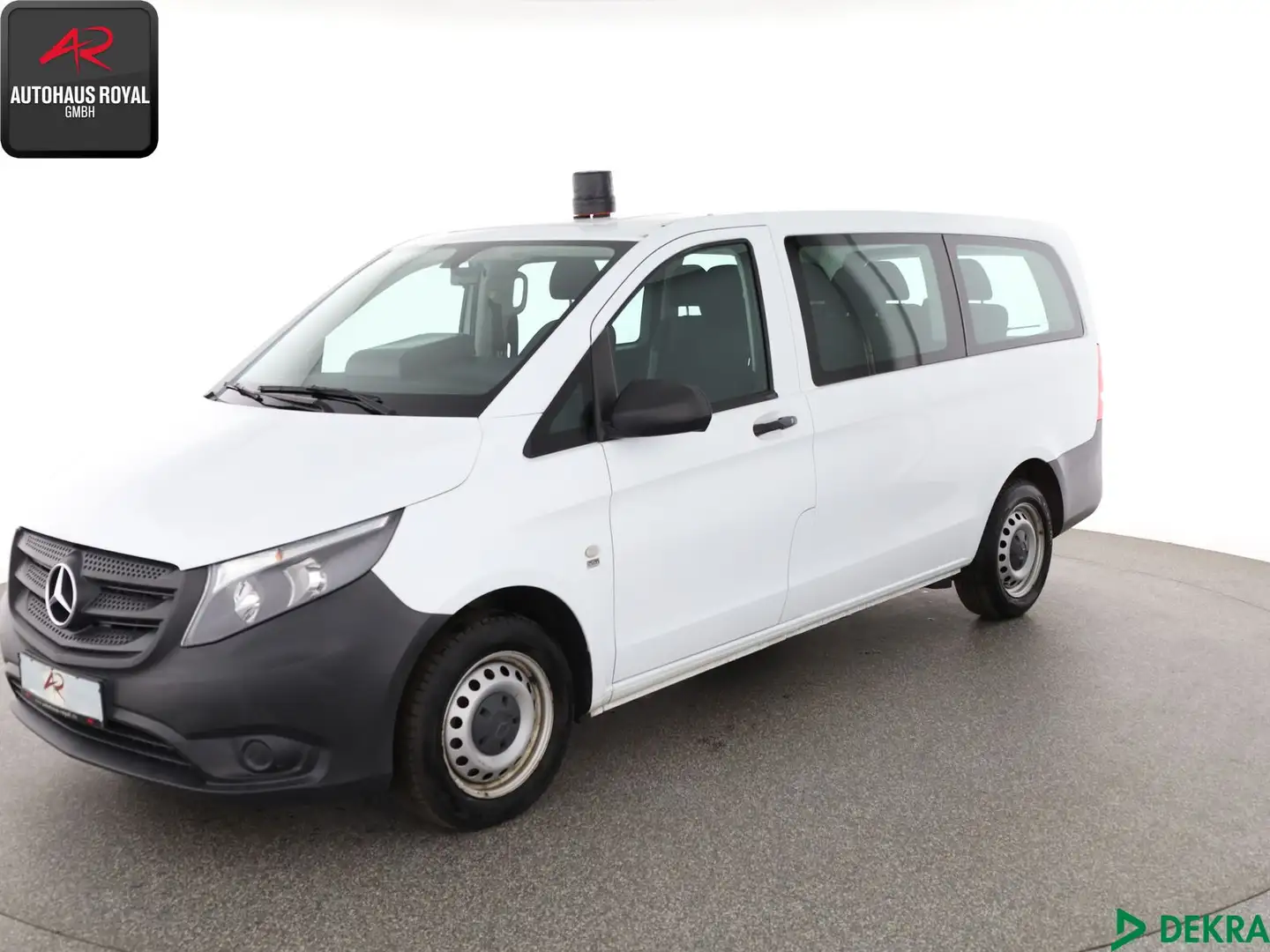 Mercedes-Benz Vito Vito Tourer 111 CDI LANG 8 SITZE STANDHZ,1.HD,SH White - 1