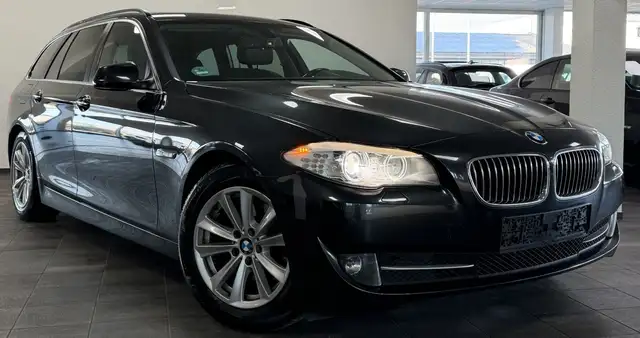 BMW 520 d Touring XENON PANO NAVI AHK 2.HD HEAD UP