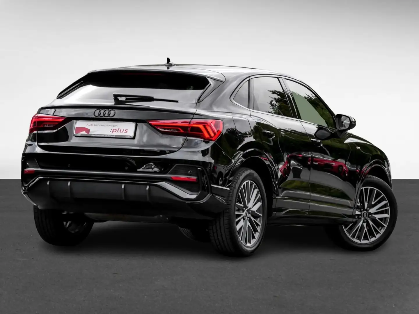 Audi Q3 Sportback 45 HYBRID S LINE BLACKPAK CAM LM19 Negro - 2