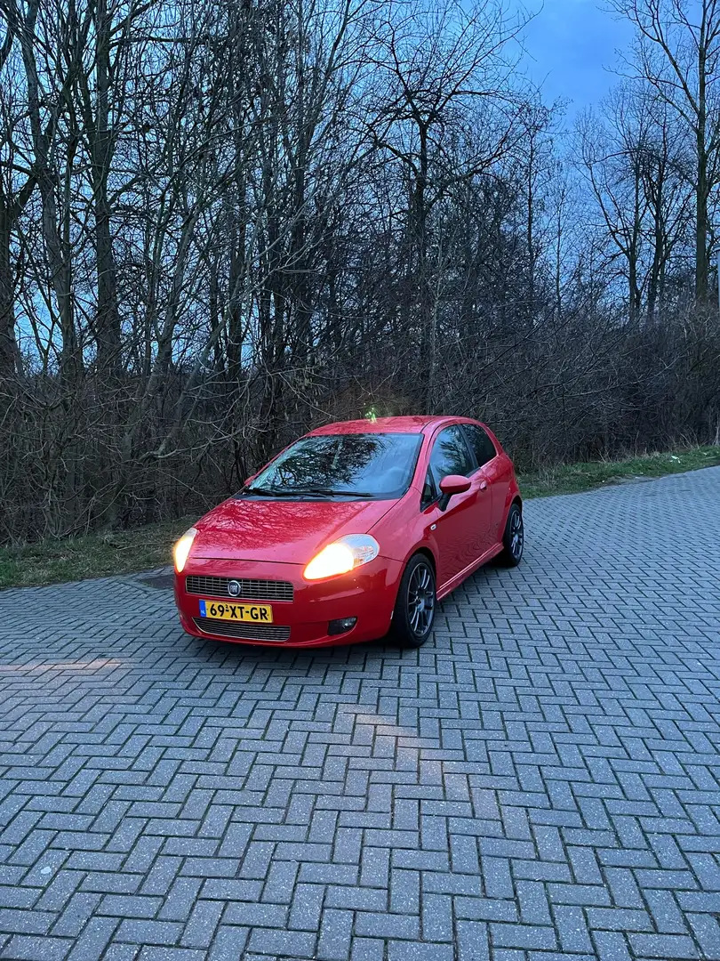 Fiat Punto 1.4-16V Sport Red - 1