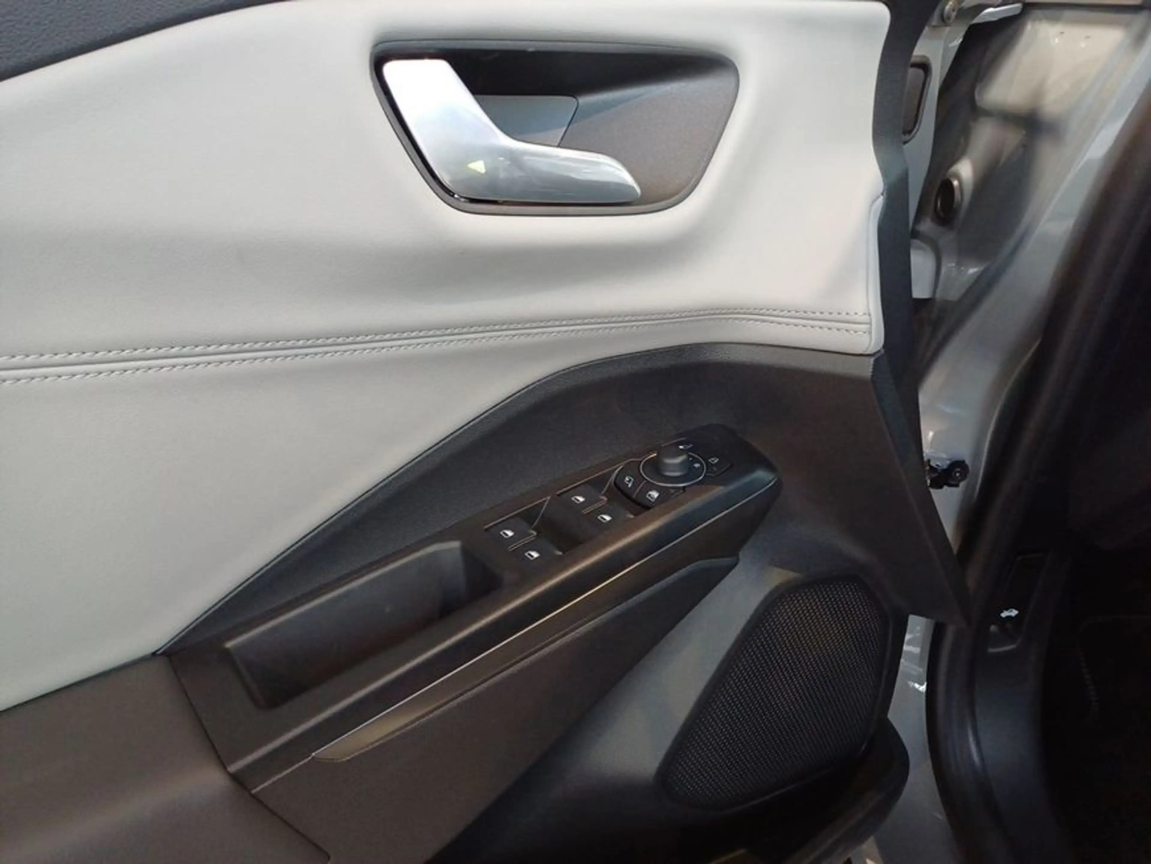 Ford Puma Gen-E 43 kWh Premium 123 kW — photo 13