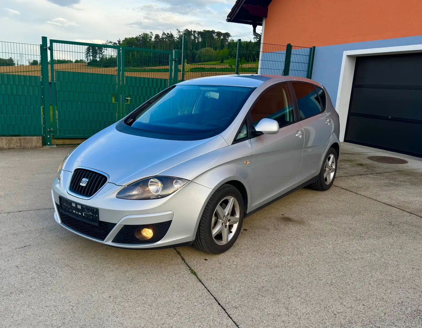 SEAT Altea Altea Chili-Copa 1,6 CR TDi Chili-Copa Silber - 1