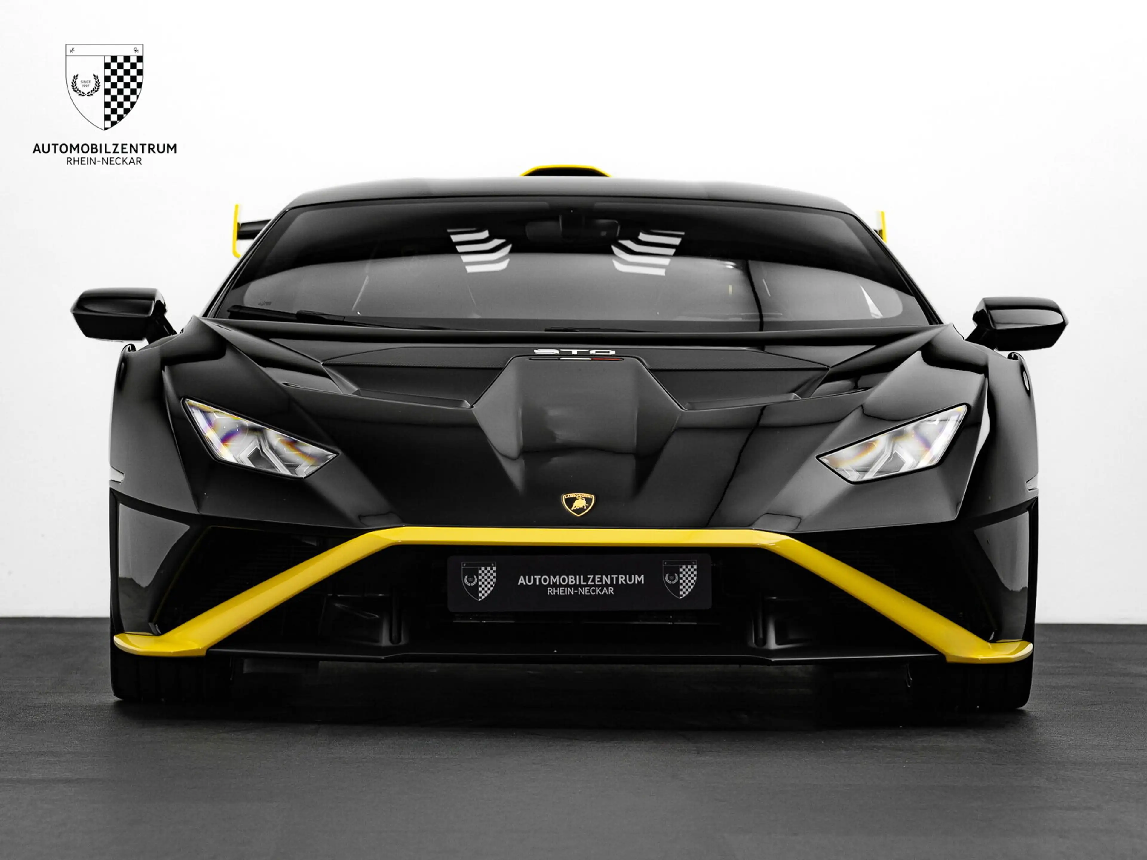 Lamborghini Huracán Huracán STO FullCarbon/DarkPackage/RacingSeats — photo 2