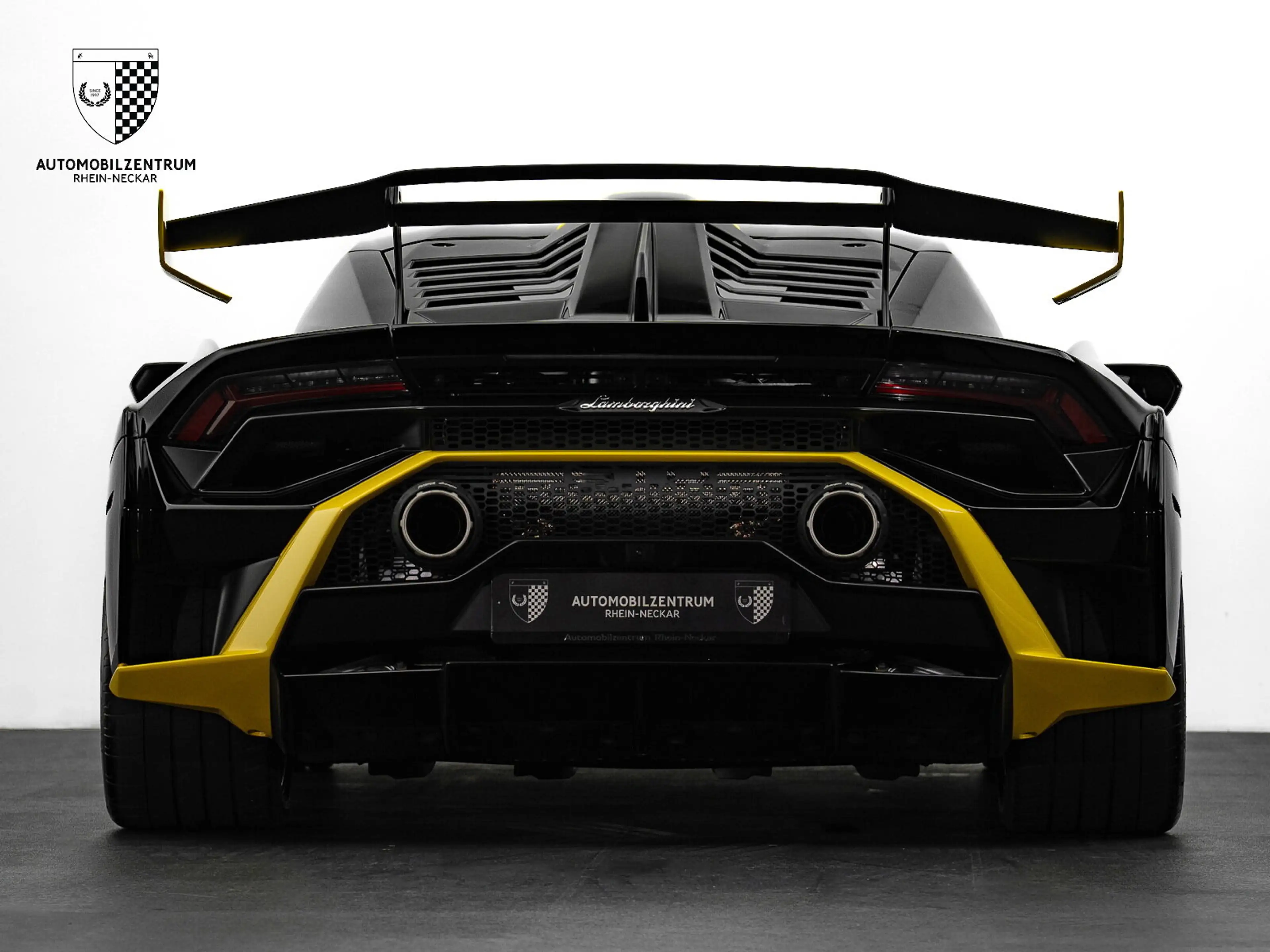 Lamborghini Huracán Huracán STO FullCarbon/DarkPackage/RacingSeats — photo 9