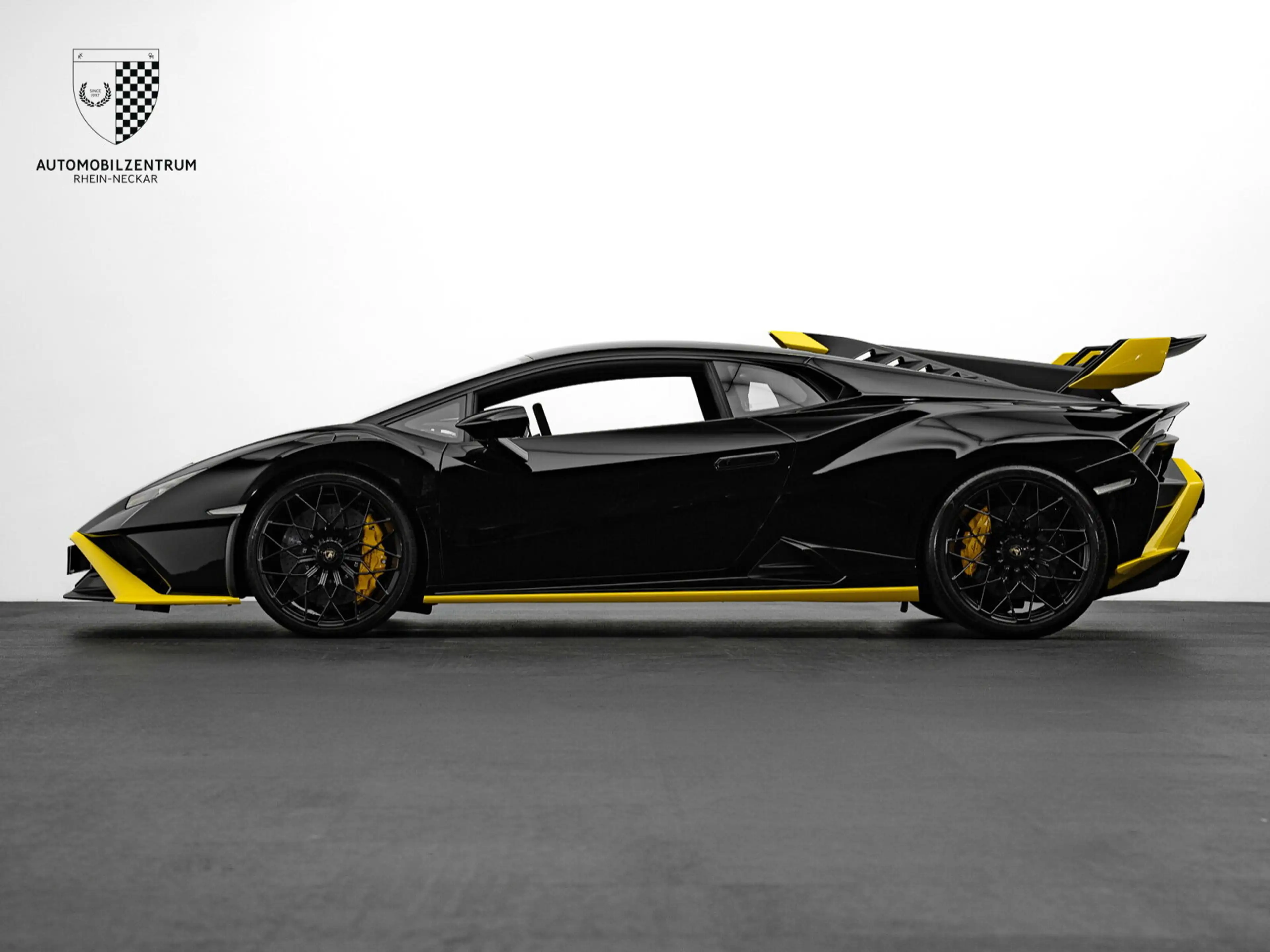 Lamborghini Huracán Huracán STO FullCarbon/DarkPackage/RacingSeats — photo 3