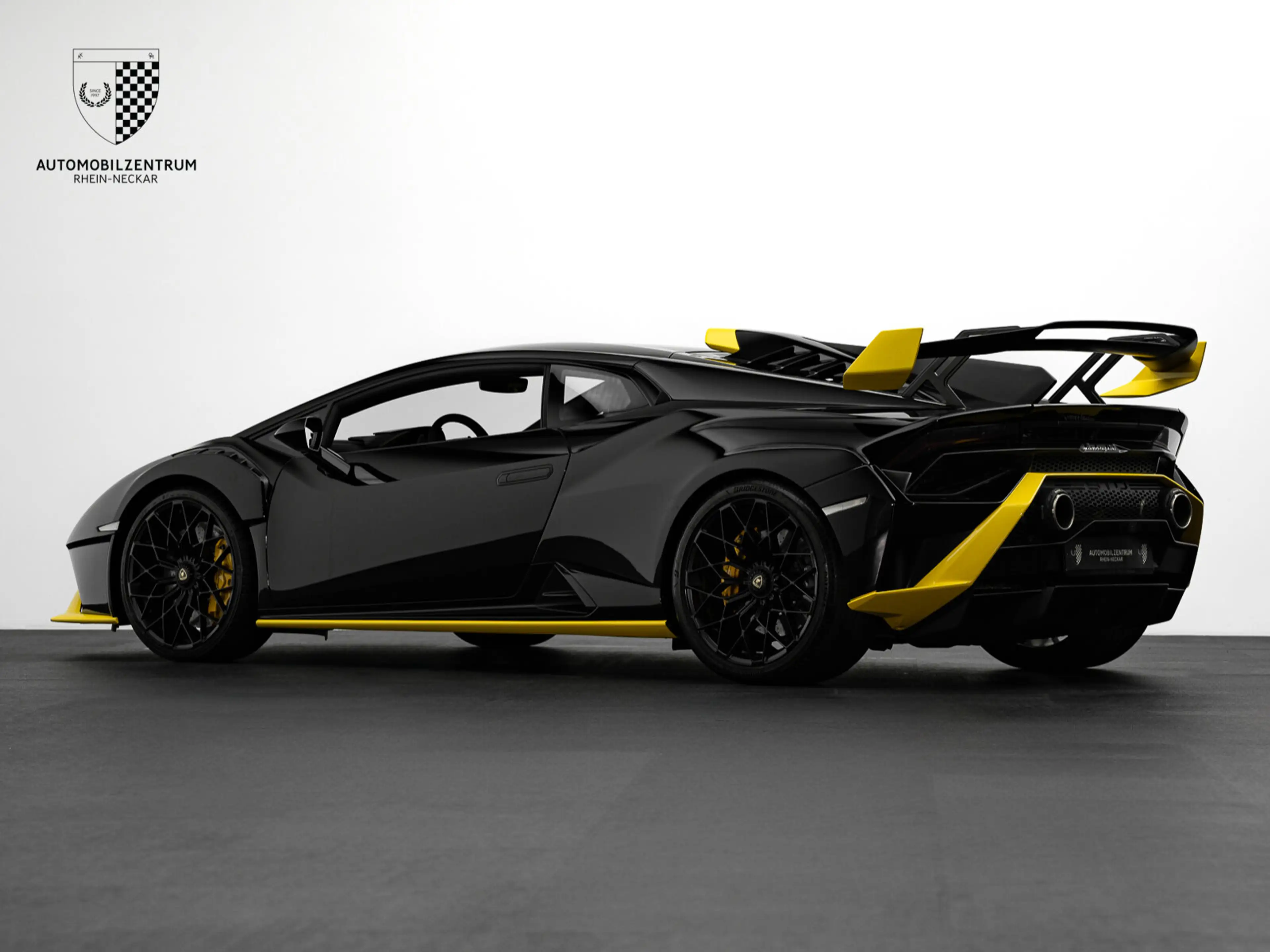 Lamborghini Huracán Huracán STO FullCarbon/DarkPackage/RacingSeats — photo 10