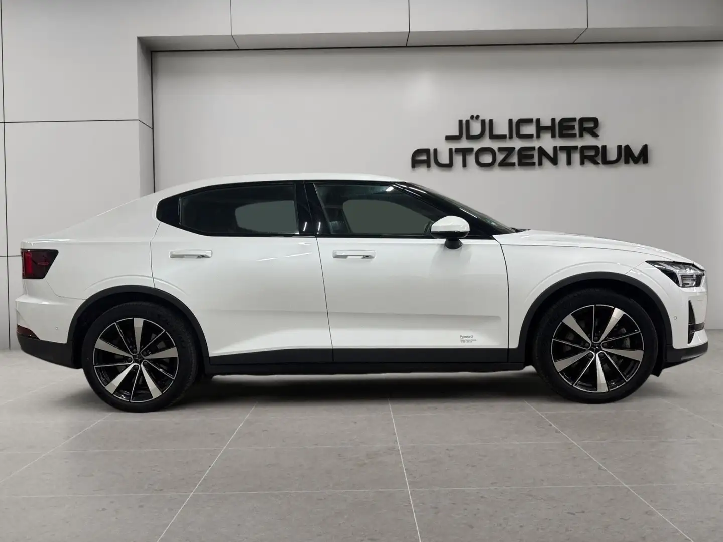 Polestar 2 Long Range Dual , 2.Hand, Unfallfrei, Scheckh. Weiß - 2