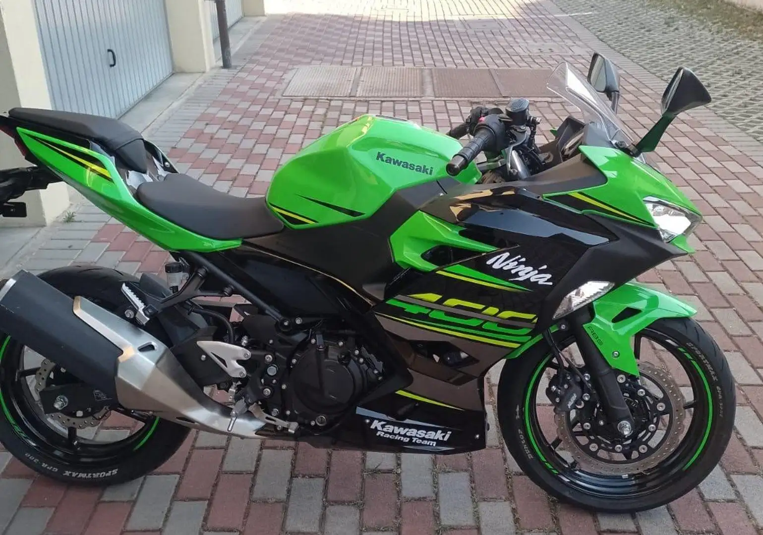 Kawasaki Ninja 400 Green - 1