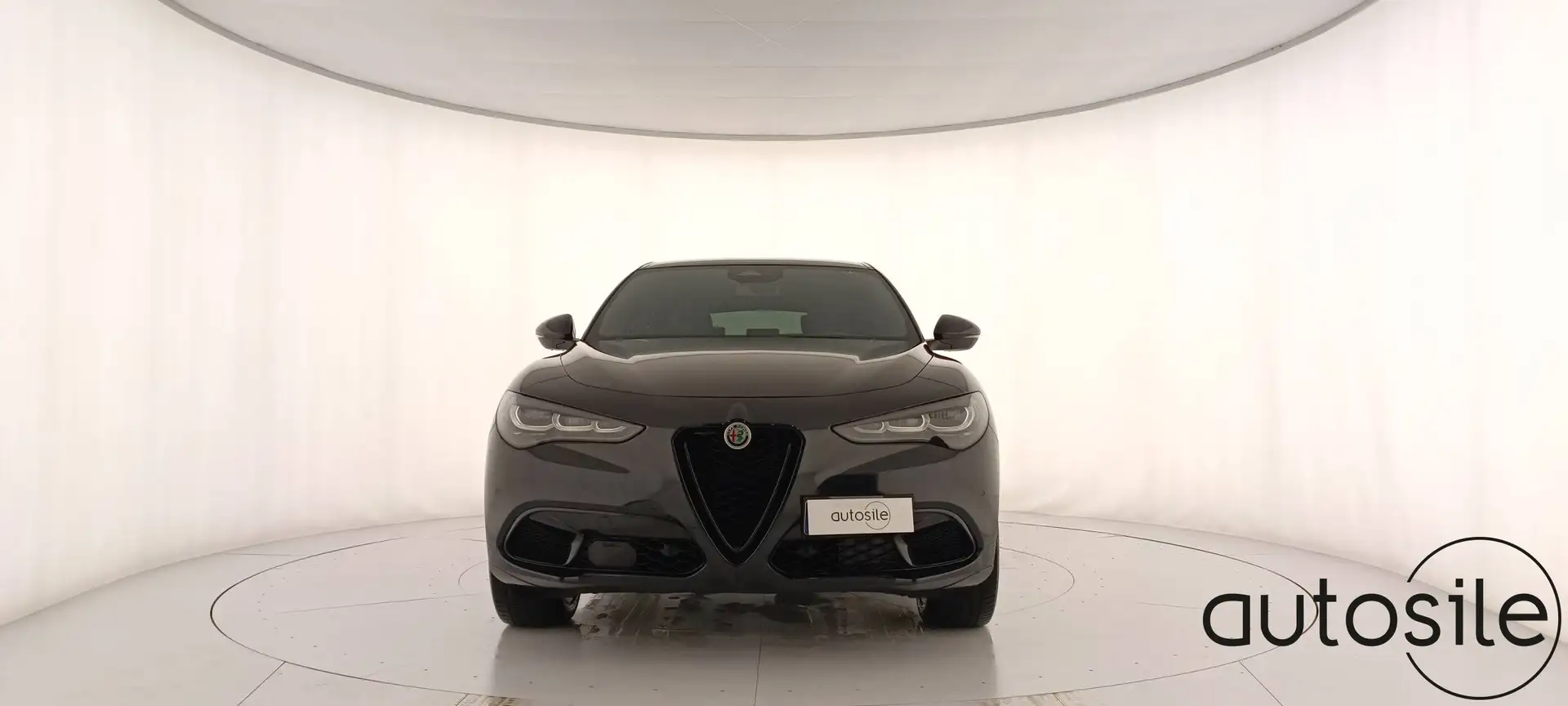 Alfa Romeo Stelvio 2.2 Turbo Veloce Nero - 2