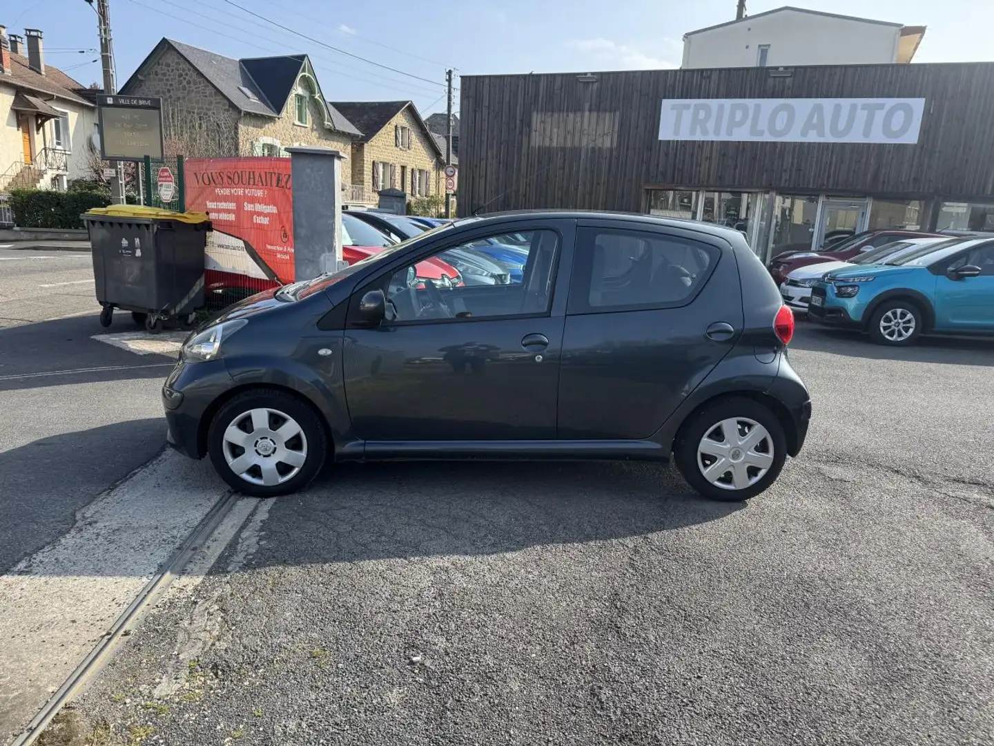 Toyota Aygo Aygo 1.4 D - 54  Confort Gris - 2
