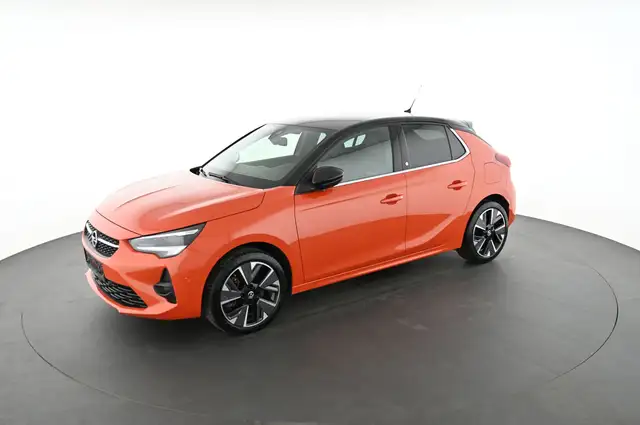 Opel Corsa-E view 3