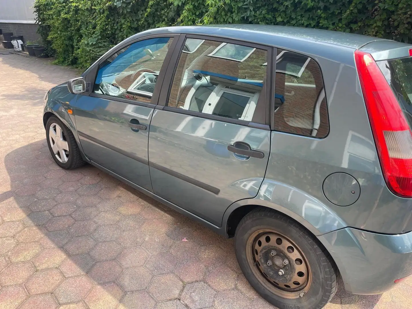 Ford Fiesta Fiesta 1.4-16V First Edition Vert - 2