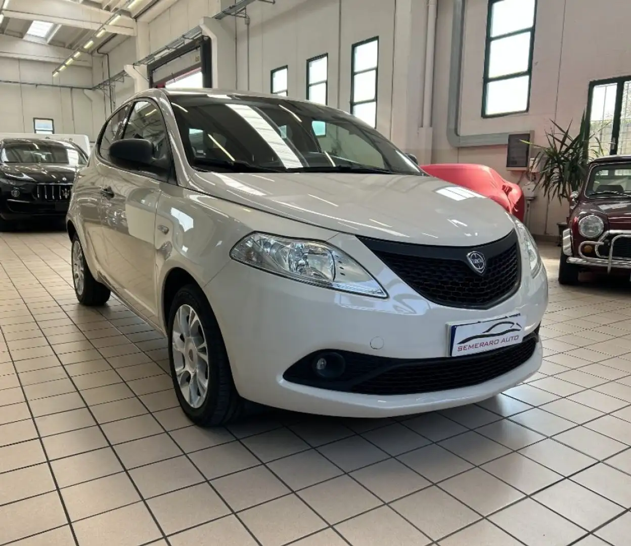 Lancia Ypsilon 1.2 69 CV 5 porte GPL Ecochic Elefantino Blu Beige - 2