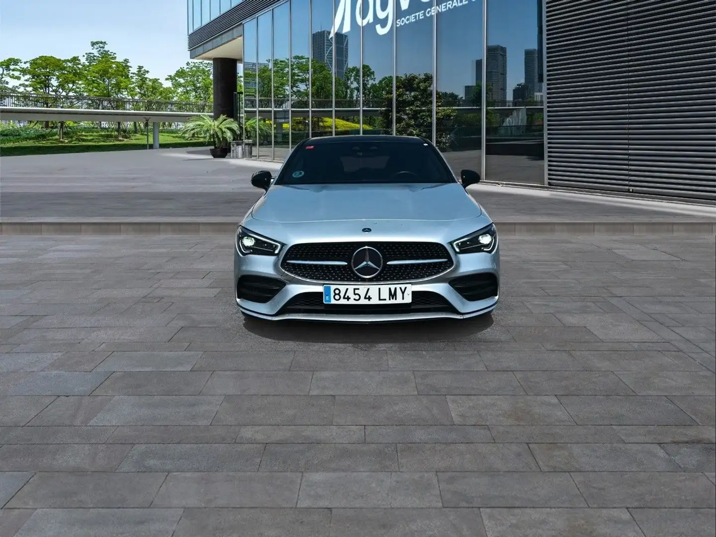 Mercedes-Benz CLA 250 Shooting Brake 4Matic 7G-DCT Plateado - 2