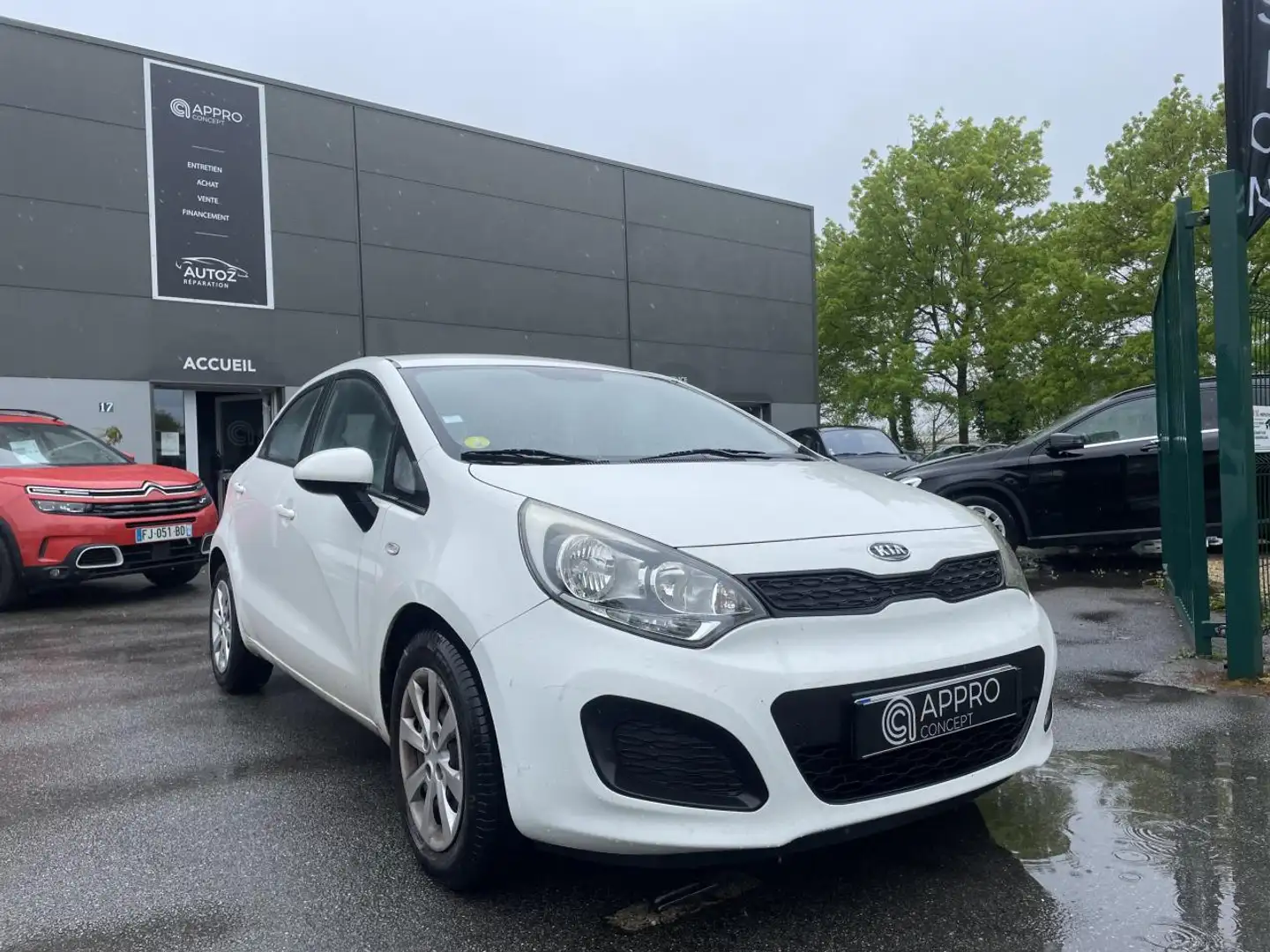 Kia Rio Rio 1.1 CRDi - 75 - Stop\u0026Go III 2011 Active PHASE 1 Blanc - 2