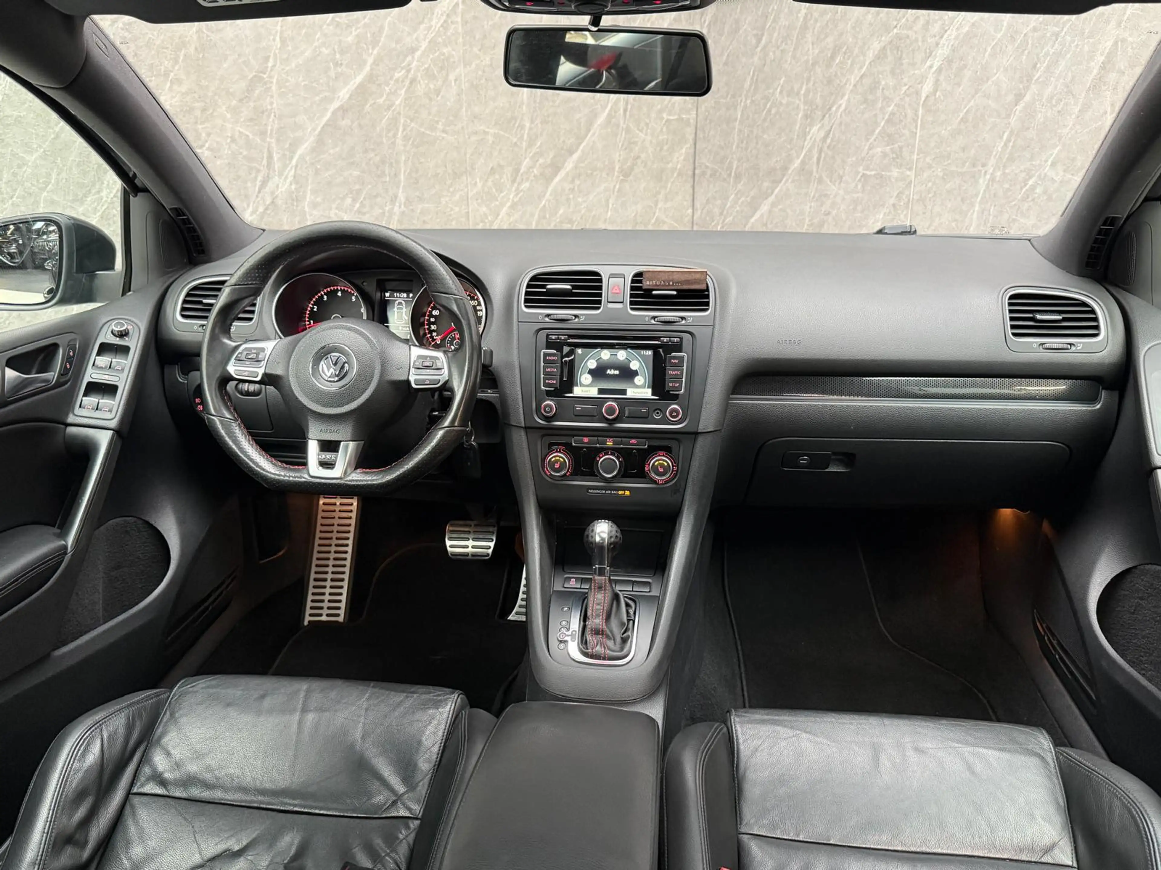 Volkswagen Golf GTI 2.0 TSI DSG / Onderhouden / Schuifdak / APK — photo 12