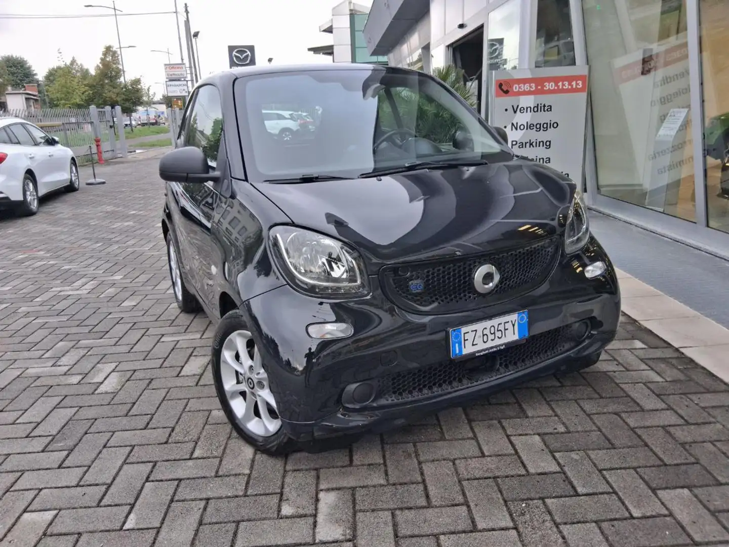 smart forTwo EQ Passion Negro - 1
