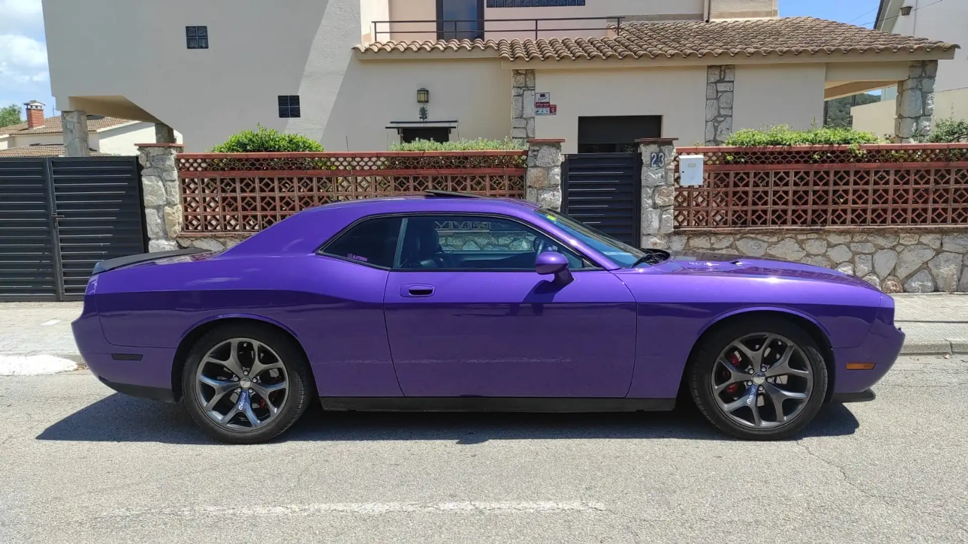 Dodge Challenger Espectacular Dodge Challenger SRT8 - 1
