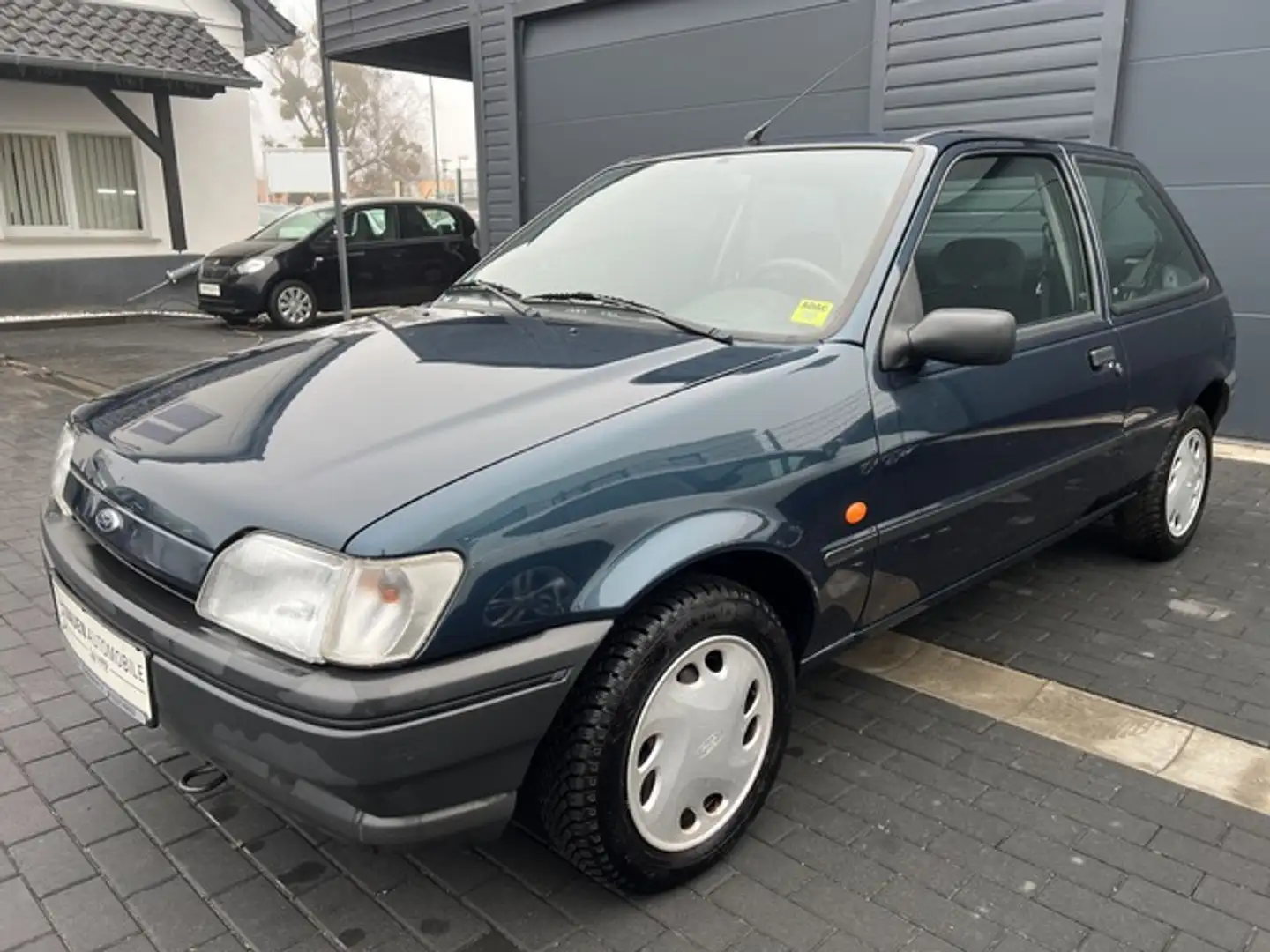 Ford Fiesta 1.3 Automatik ++1.Hand++Oldtimer+ Bleu - 1