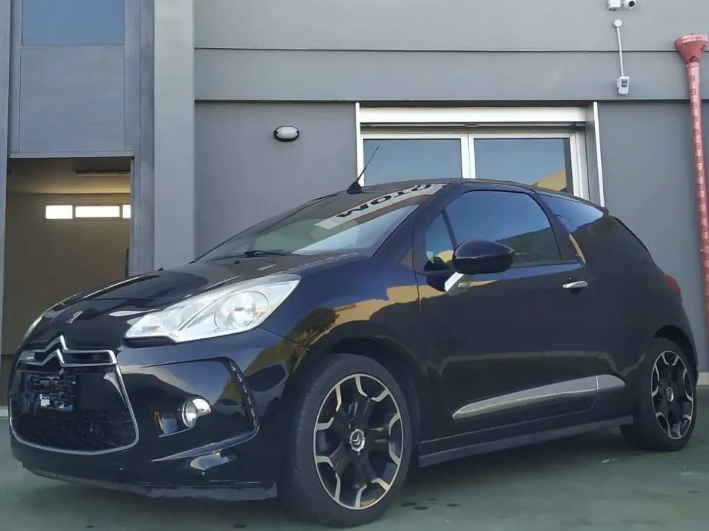 Citroen DS3 DS3 Cabrio Cabrio 1.2 puretech (vti) So Chic 82cv Nero - 1