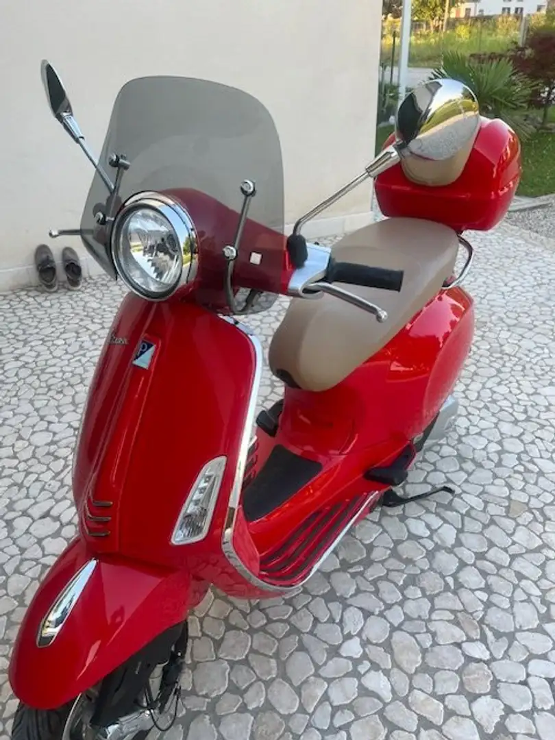 Vespa Primavera 125 Rosso - 2