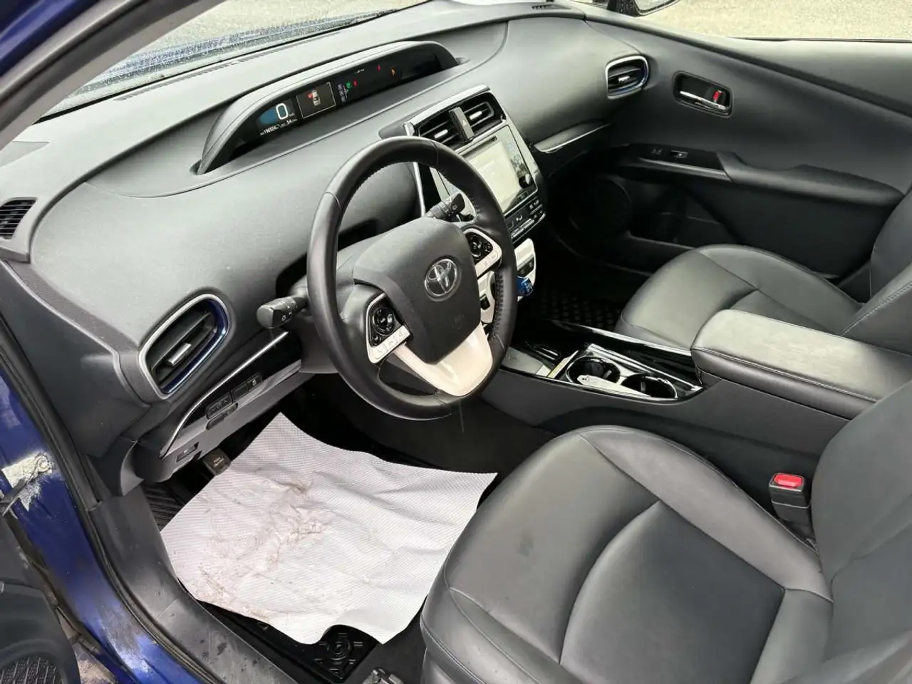 Toyota Prius снимка Toyota Prius