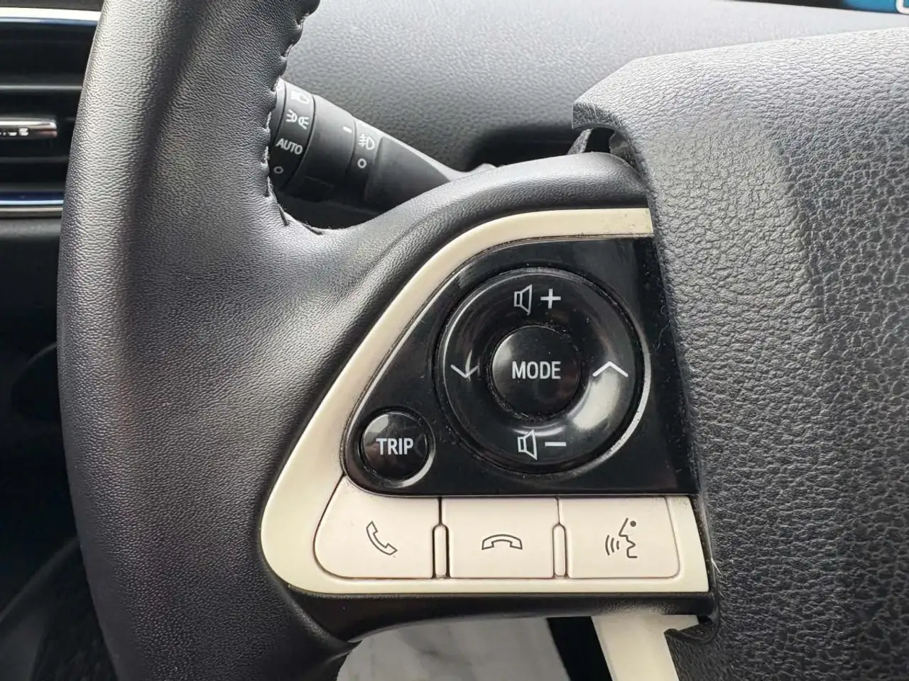 Toyota Prius снимка Toyota Prius