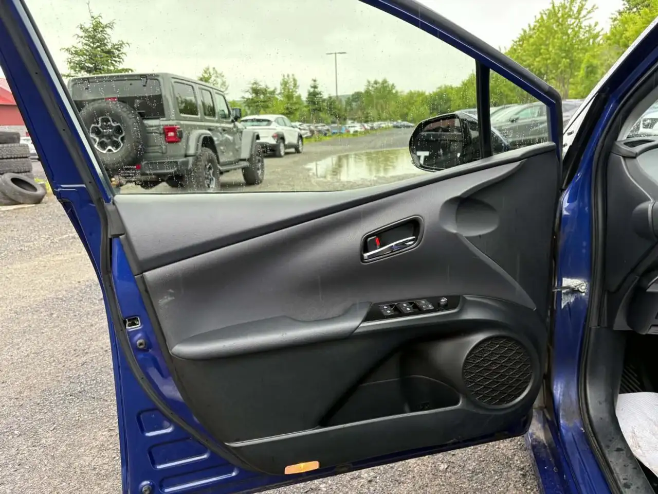 Toyota Prius снимка Toyota Prius