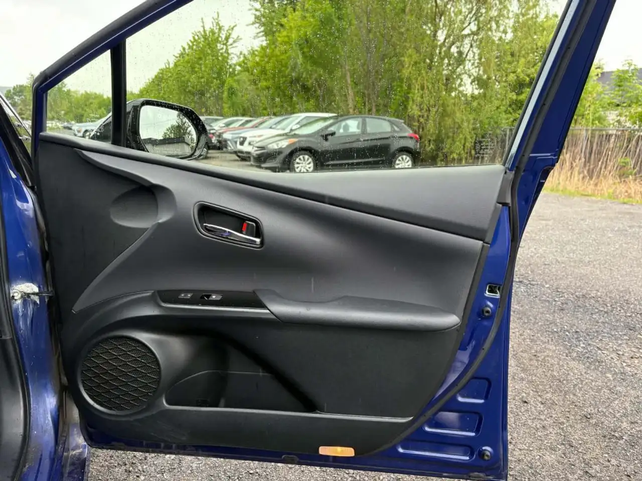 Toyota Prius снимка Toyota Prius