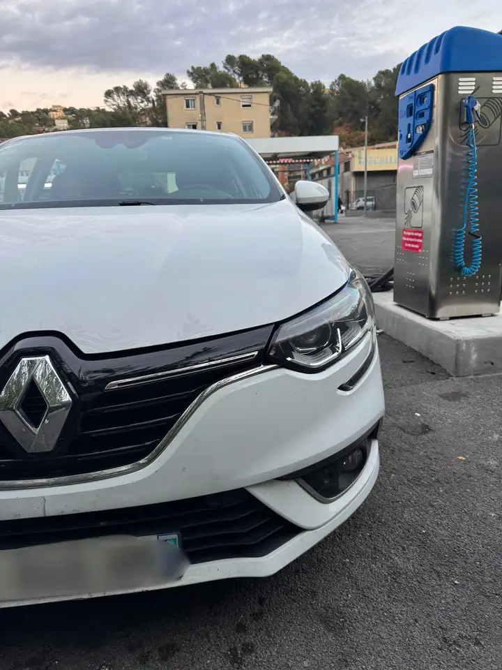 Renault Megane MÃ©gane IV Berline dCi 110 Energy Limite