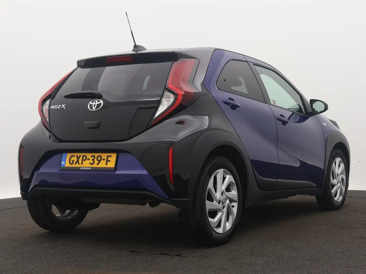 Toyota Aygo X 1.0 VVT-i S-CVT Pulse Limited | Achteruitkijkcamer Blauw - 2