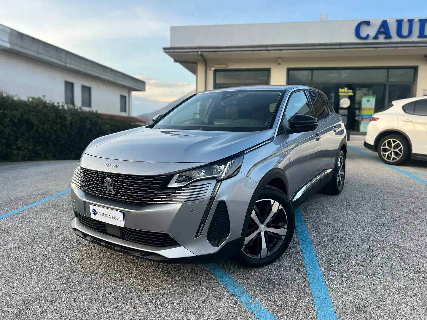 Peugeot 3008 1.2 puretech t Allure s Gris - 1