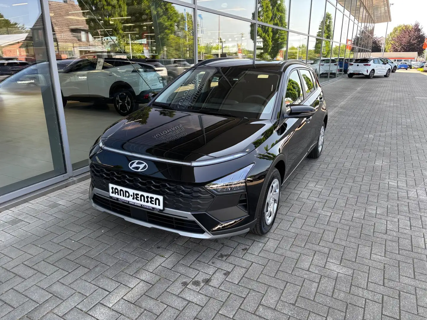 Hyundai BAYON 1.0 T-GDi Essential Tempomat LED Navi Schwarz - 2