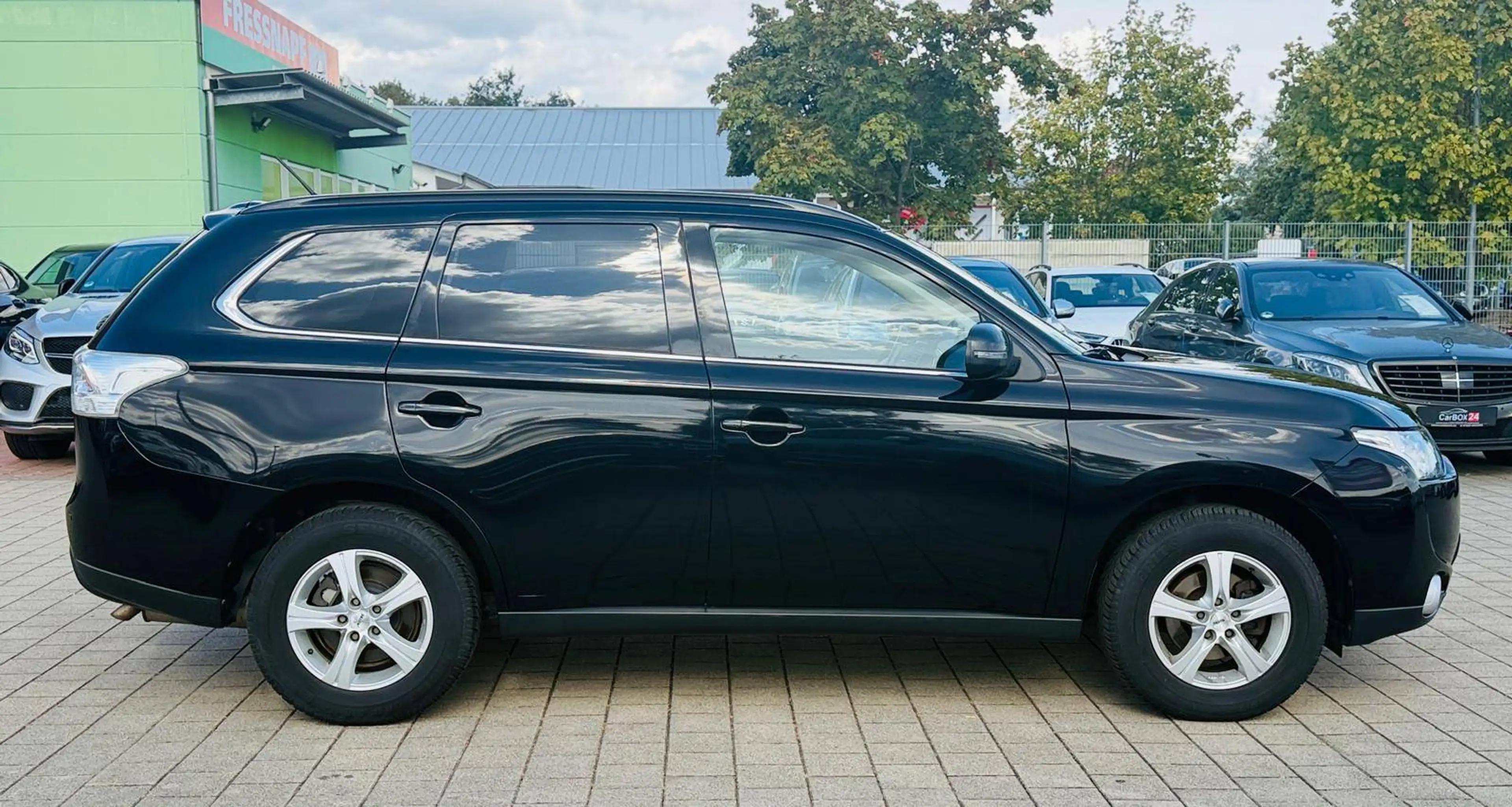 Mitsubishi Outlander ClearTec Invite 2WD TÜV 04/2027 Finanzierung möglich — photo 17