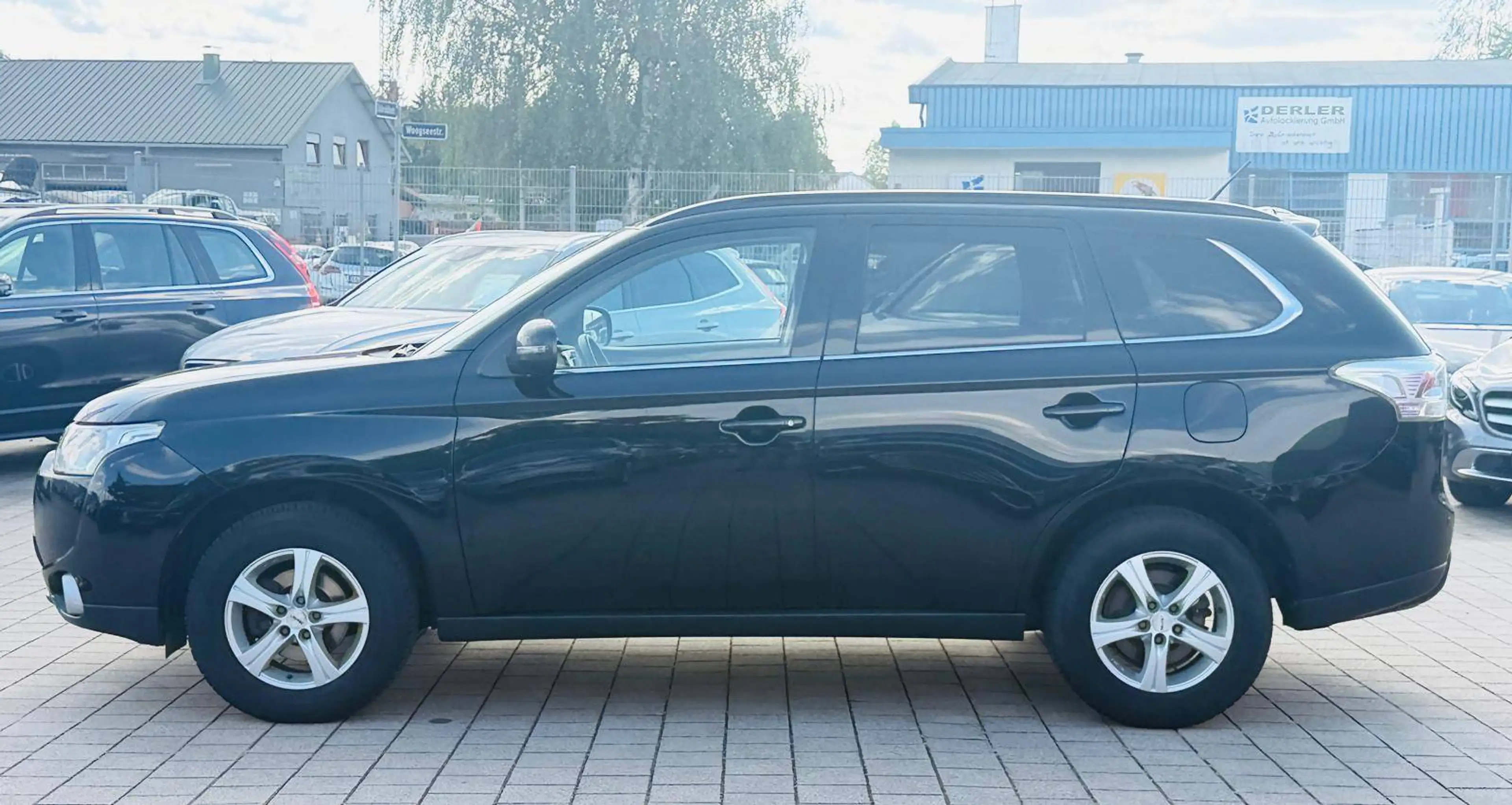 Mitsubishi Outlander ClearTec Invite 2WD TÜV 04/2027 Finanzierung möglich — photo 16