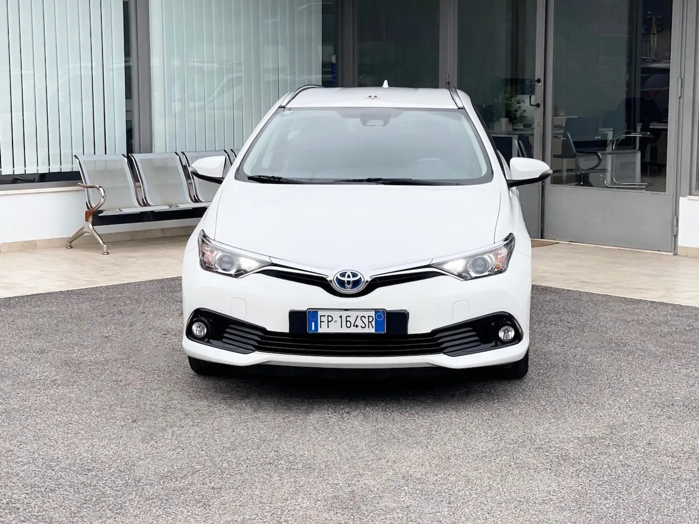 Toyota Auris 1.8 Hybrid 99CV E6 Automatica - 2018 Bianco - 2