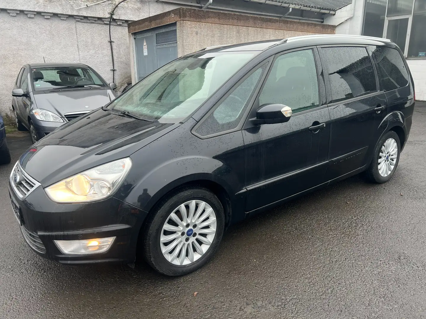 Ford Galaxy Business Edition 1-Hand Schwarz - 2