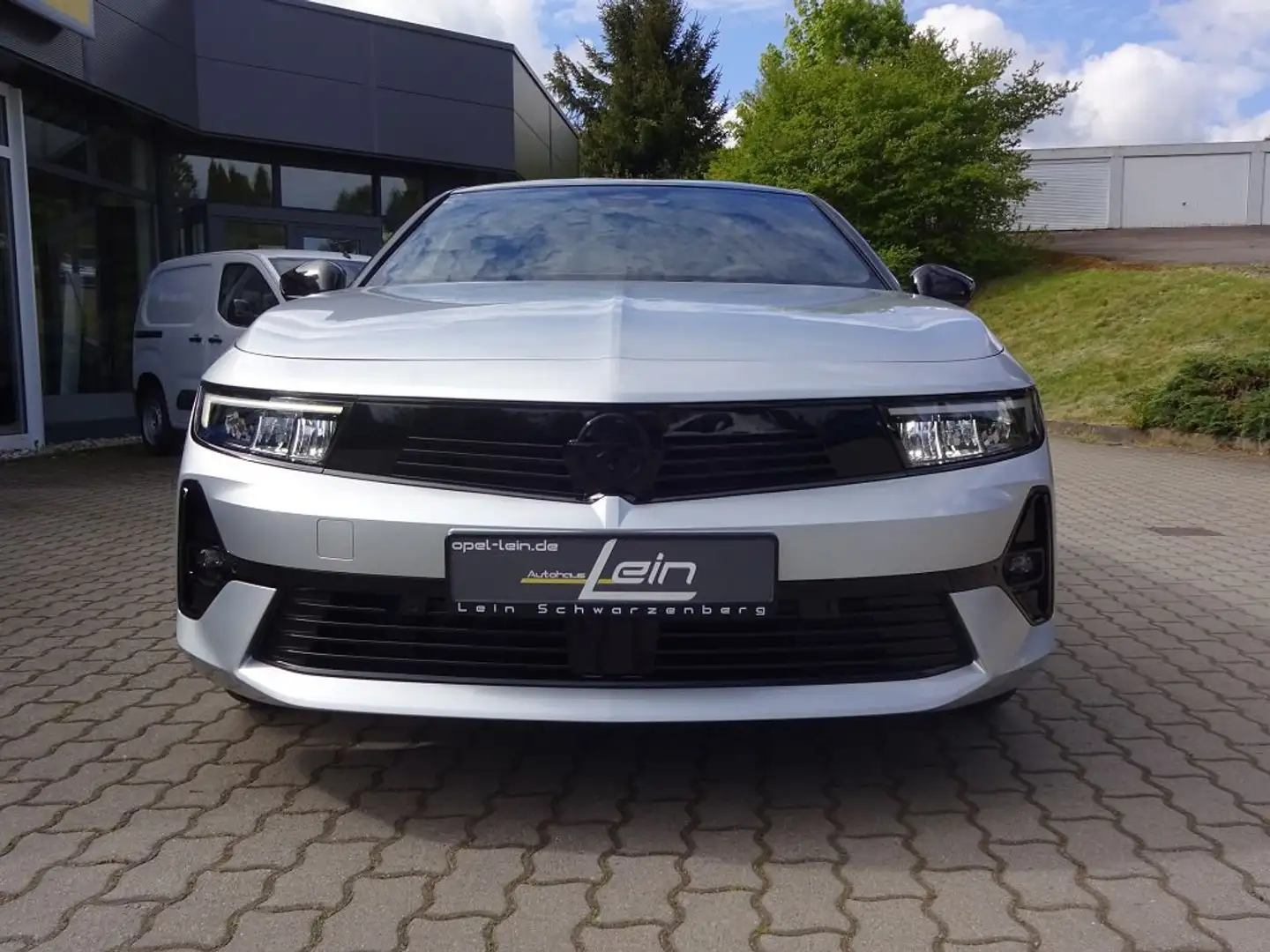 Opel Astra Sports Tourer 1.2 Turbo Automatik GS Argent - 2