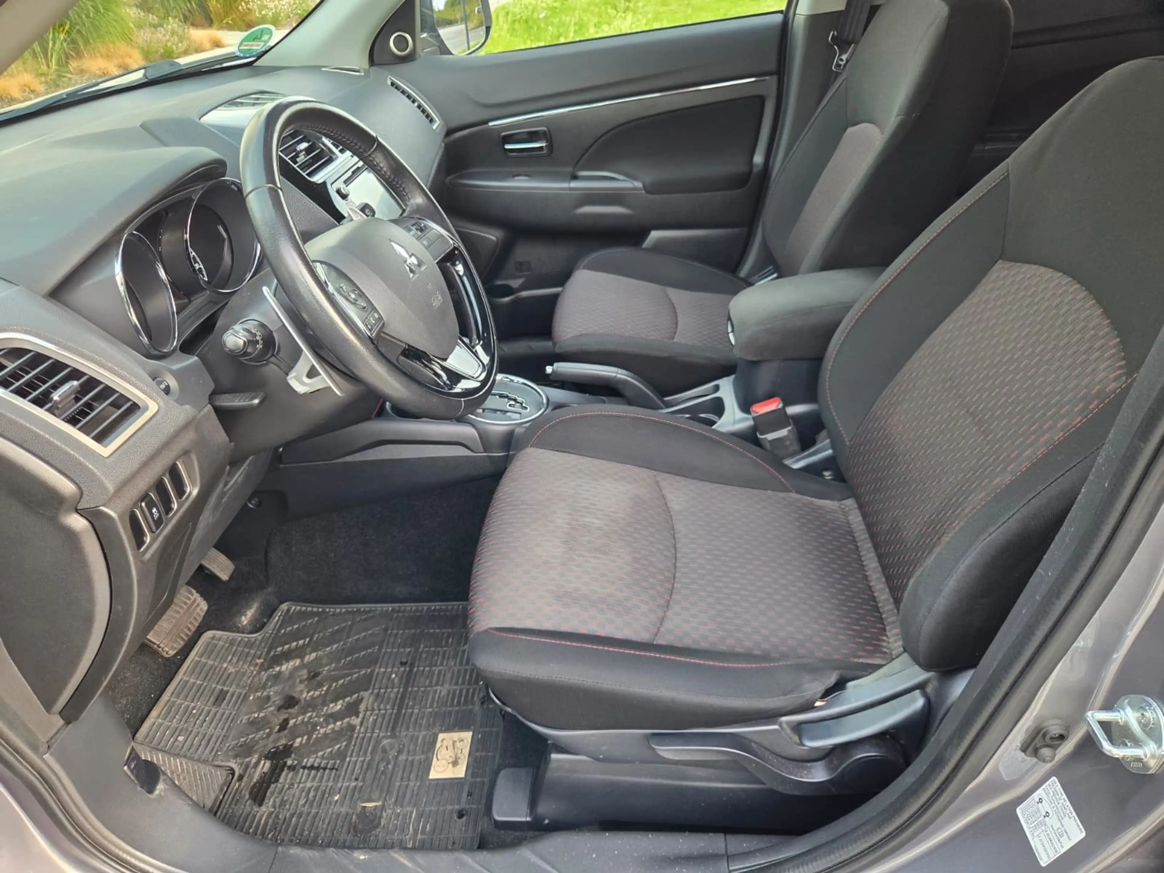 Mitsubishi ASX Edition 100+ 4WD,Automatik — photo 10