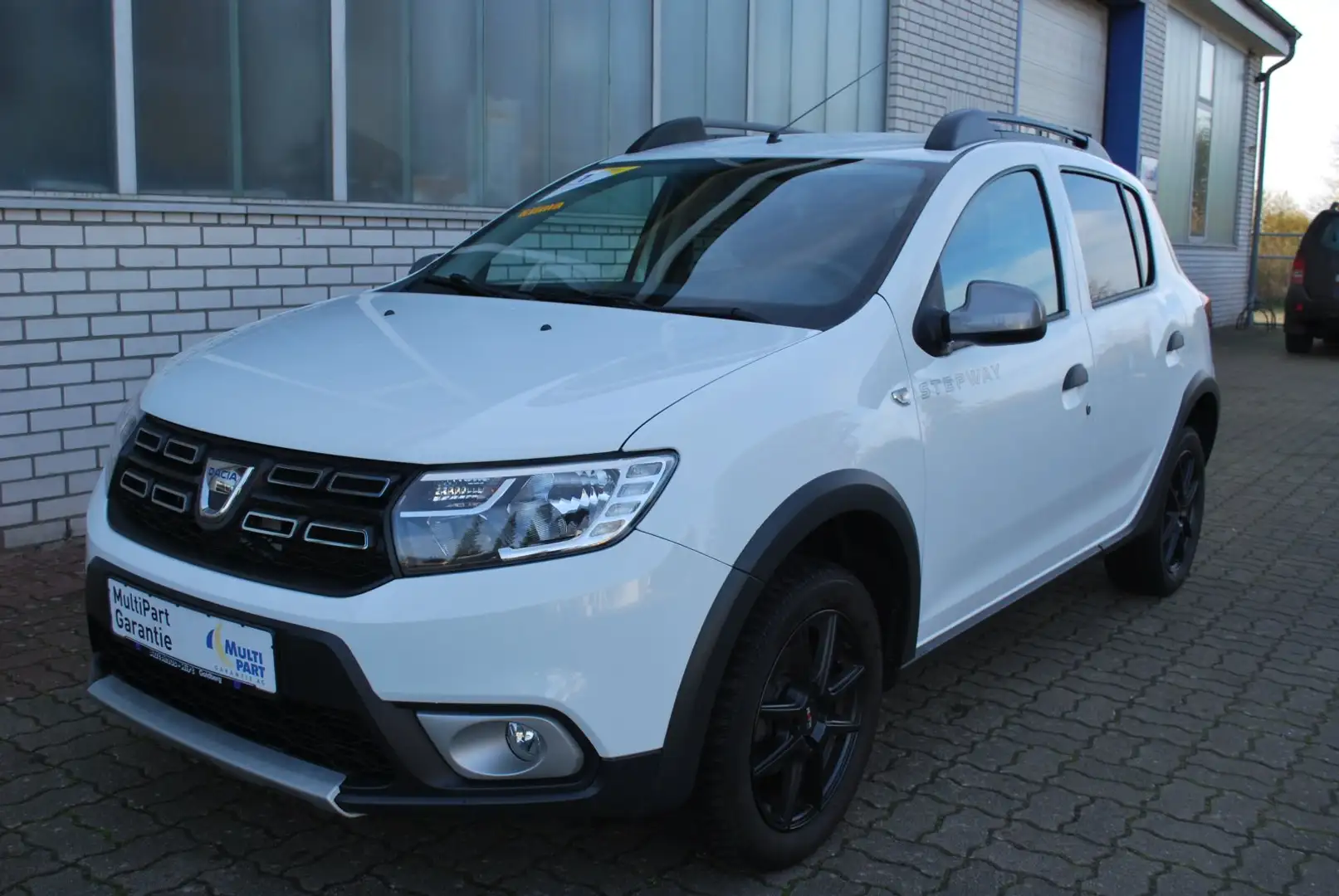 Dacia Sandero Stepway TCE 90 Klima Alu Bílá - 1