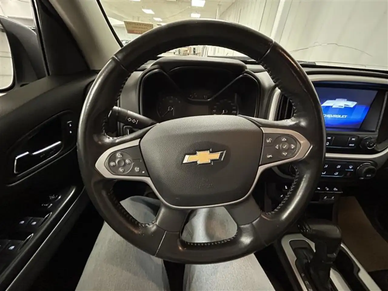 Chevrolet Colorado снимка Chevrolet Colorado