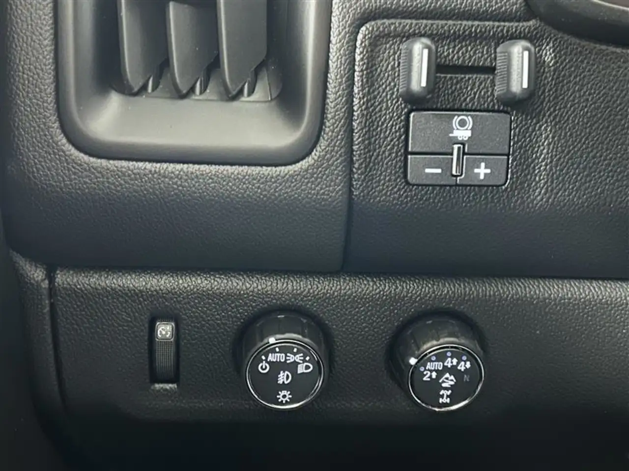 Chevrolet Colorado снимка Chevrolet Colorado