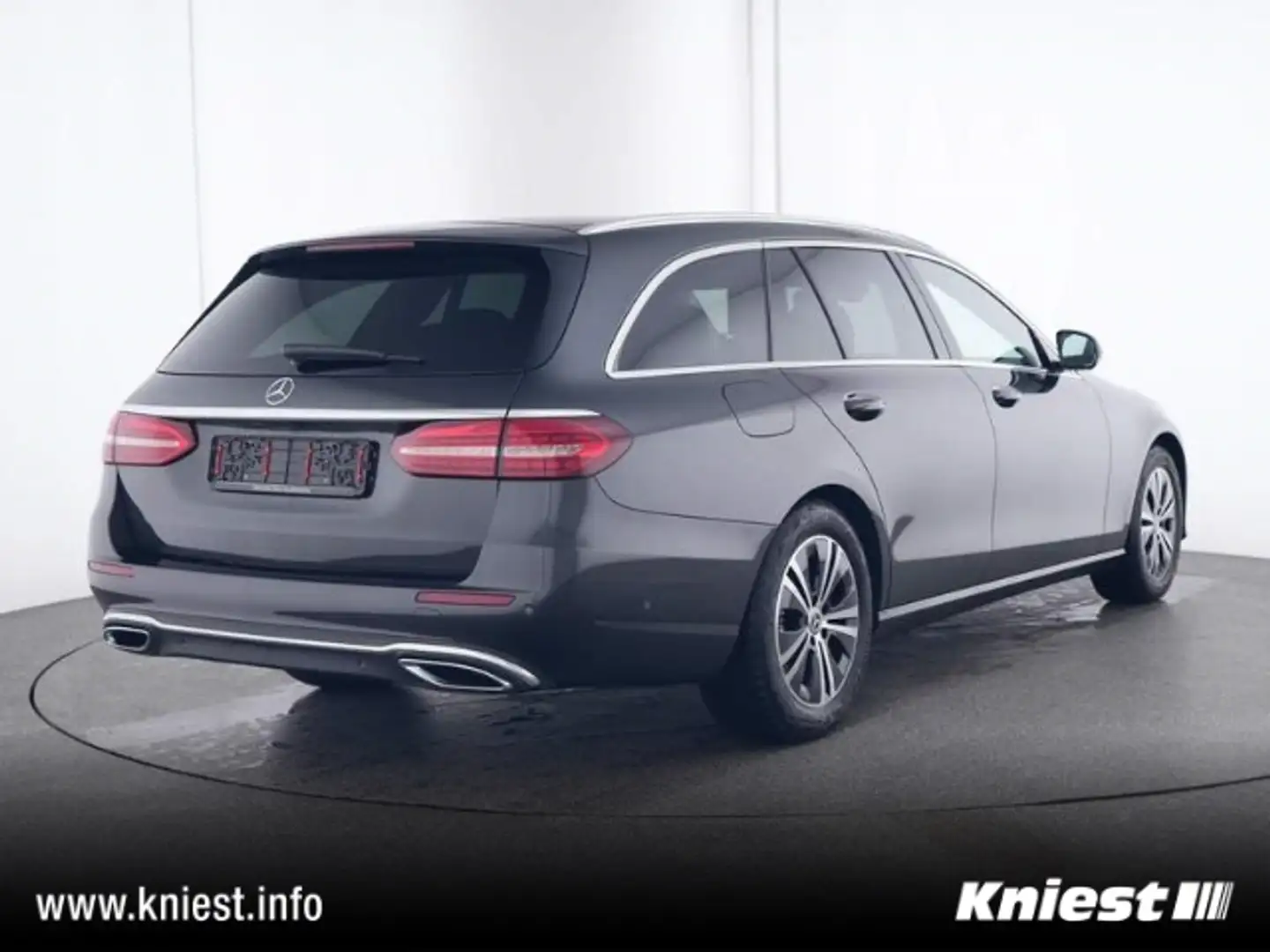 Mercedes-Benz E 200 T-Modell AHK Pano 360° Fahrerasistenz+ Grau - 2