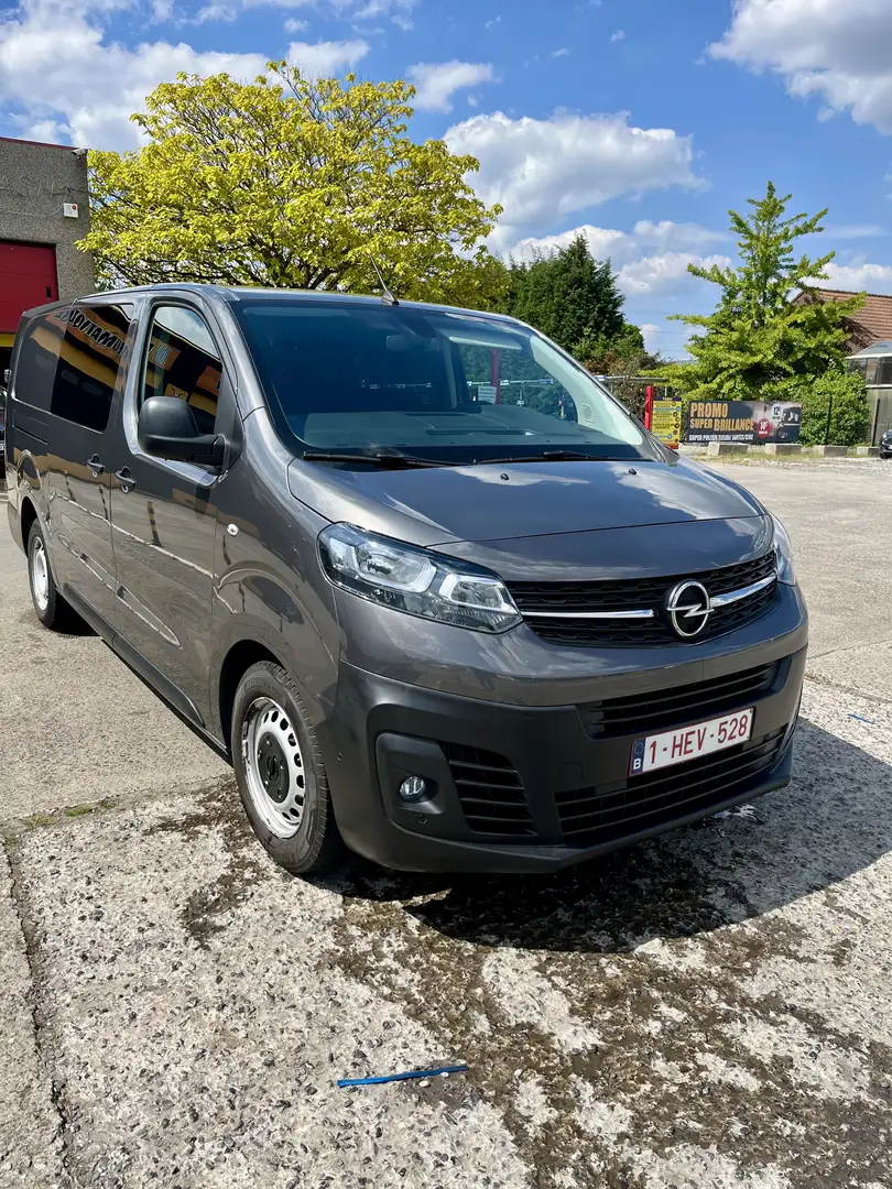 Opel Vivaro - 1