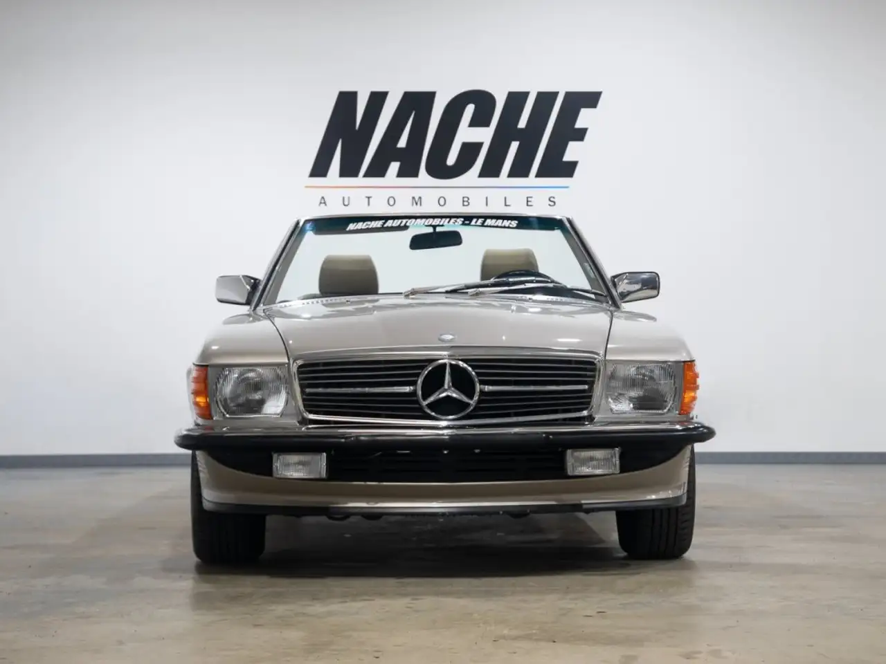 Mercedes-Benz 560 SL, foto 3