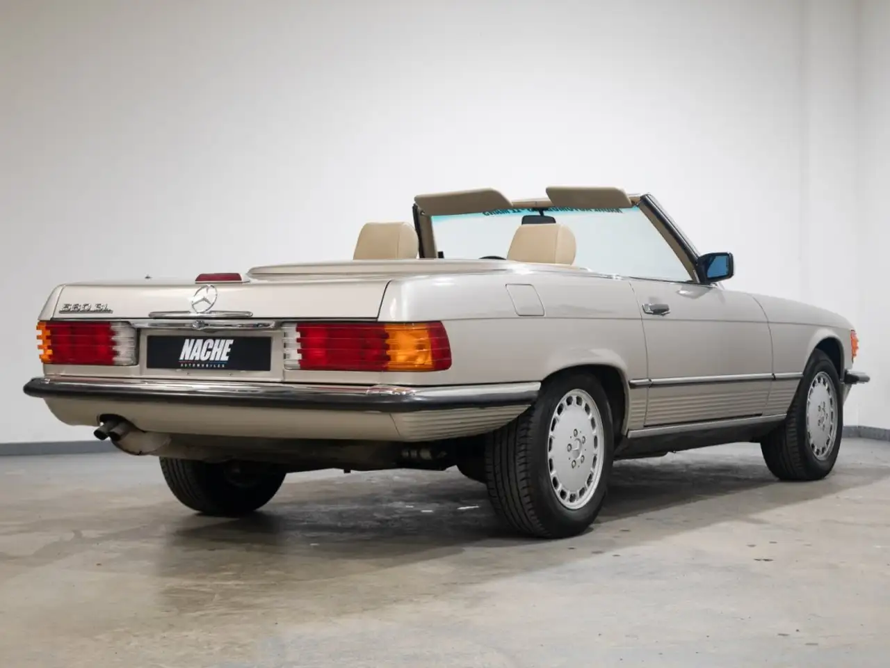 Mercedes-Benz 560 SL, foto 8