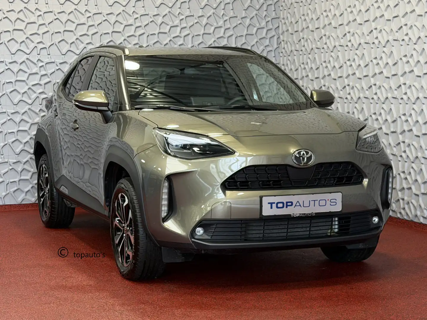 Toyota Yaris Cross 1.5 HYBRID DYNAMIC STOEL/STUUR VERW. 17''LMV KEYLE Grün - 1