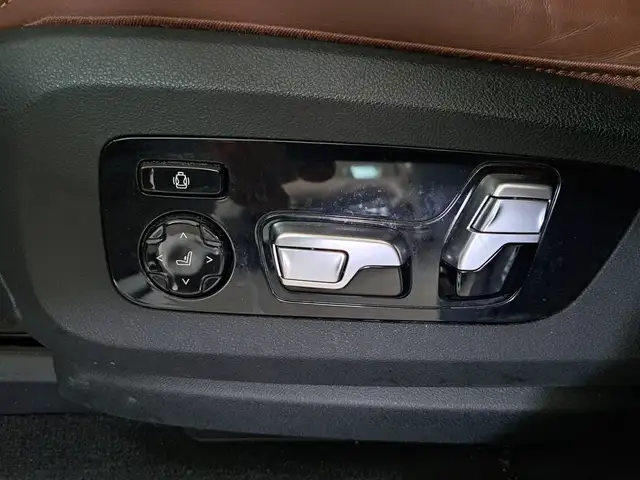 BMW X5 xDrive40d M Sportpaket / AHK Ansicht 12